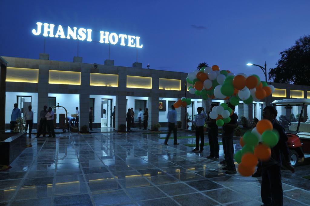 Jhansi Hotel Exteriér fotografie